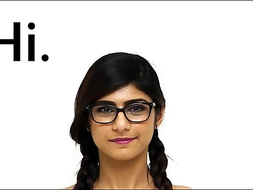 MIA KHALIFA - I Invite You To Check Out A Closeup Of My Flawless Arab Bod